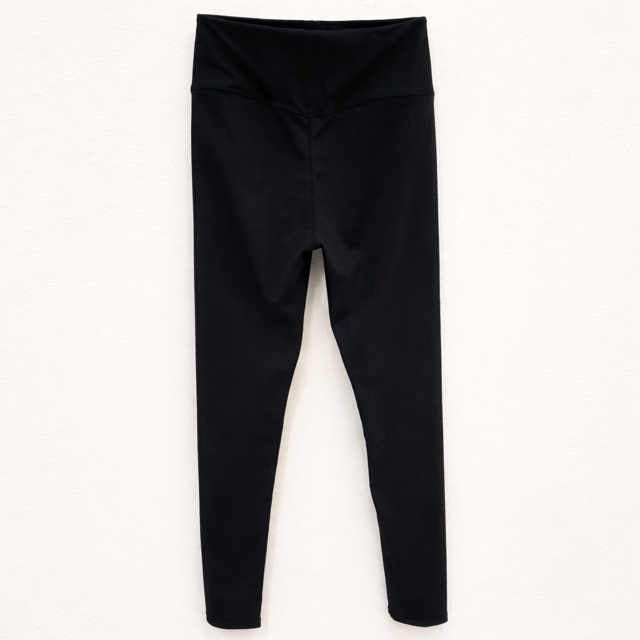 Sculve V-Contour Black Leggings